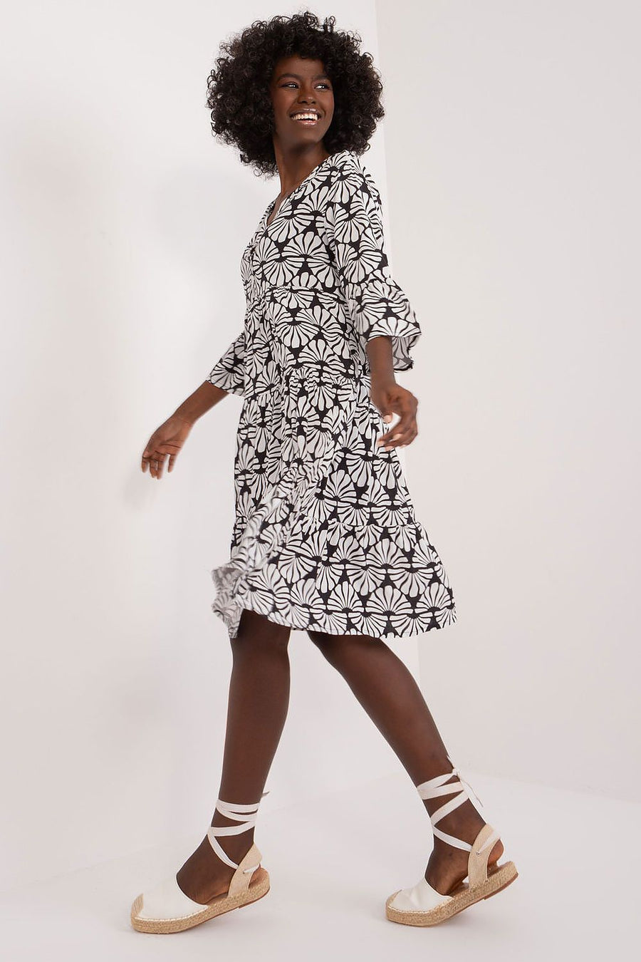  Robe de jour model 193008 Sublevel 