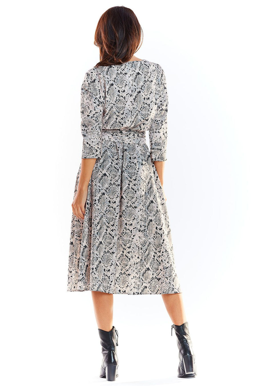  Robe de jour model 139499 awama 